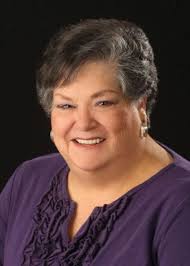 Alumni scholarship established in honor of former student publications  director