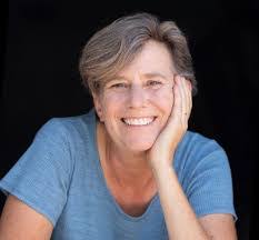 Jill Mott's Instagram, Twitter & Facebook