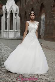 Buonasera, udite e udite 😂 cosa mi consigliate per un premetto che i miei soliti outfit sono gonnelloni /midi, abiti che finiscono sempre con gonna a ruota. Abiti Da Sposa Scivolato In Chiffon E Ricami In Pizzo Elegantesposatelier