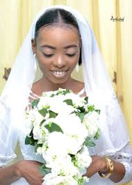 Please, how many yards can I use for this style, and what material can I  use apart from thick poly(foam)