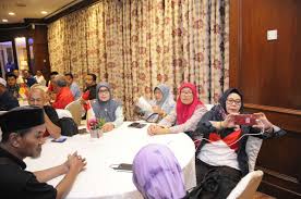 Majlis ramah mesra dan junjung ziarah adalah acara memperingati hari ulang tahun atau hari keputeraan sultan brunei, sultan. Majlis Ramah Mesra With Umno Information Umno