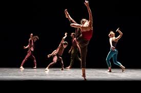 Et dans le bruit, je cours et j'ai peur. Choregraphes Contemporains Opera Palais Garnier Theatreinparis Com Fr