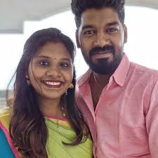 Happy 2nd wedding anniversary my love ...... @profile_ak 💓  #2yearsdownforevertogo #marriageanniversary #love #pondicherrymakeupartist