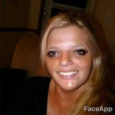 Karen Record's Instagram, Twitter & Facebook