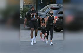 It looks like kim kardashian has just confirmed that khloé and tristan are back together in a post on her instagram stories. Tw2zmzwlajbj6m