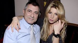 En 2012, il se marie avec lola marois, rencontrée quelques années avant, et le. Lola Marois La Femme De Jean Marie Bigard Lance Un Compte Mym Fans