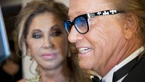 Robert und carmen geiss haben mit ihren pubertierenden töchtern shania und davina alle hände voll zu tun. Carmen Geiss So Hiess Sie Vor Der Hochzeit Mit Robert Bunte De
