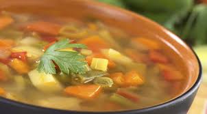 Ini dilakukan agar hasil kaldu menjadi jernih dan sajian sop ayam lebih nikmat. Resep Sayur Sop Bening Sehat Resep Masakan Kuliner