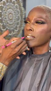 Kicking off my “Bear Down Sunday” at this beautiful breakfast spot Waffle  Lounge !! The presentation is just perfect and I'm enjoying it thoroughly!!  Come check it out!!