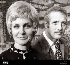 Sidney Newman's Instagram, Twitter & Facebook