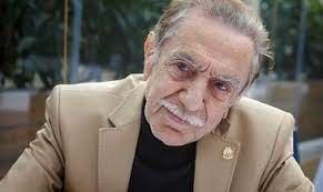 Türk sinemasının önemli isimlerinden aydemir akbaş 84 yıllık hayatına 150 film, 20 dizi, 30 tiyatro oyunu,10 yönetmenlik deneyimi, 20 senaryo sığdırdı. Aydemir Akbas Kimdir Guncel Aydemir Akbas Haberleri