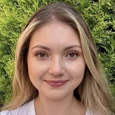 Joanna Couch's Instagram, Twitter & Facebook