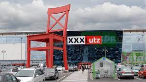 Xxxl auswahl an esstischen hochglanz weiß weitere farben teilweise ausziehbar günstige modelle bereits ab 129 jetzt bei online kaufen. Mobelhauskette Xxxlutz Extragrosser Arger Wirtschaft Sz De