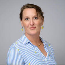 When a school corporation employs a dietician for food services, do they  make the menus?