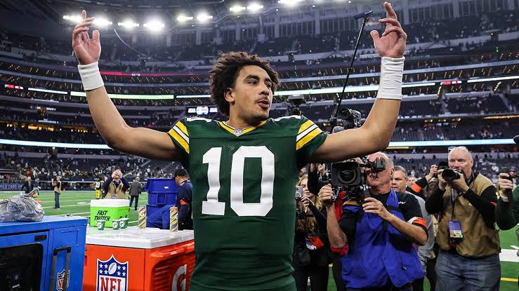 Packers, Jordan Love agree to record-breaking $220M extension after first  full season: reports