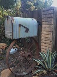 Where can i get a unique mailbox for my home? Mortgage Loans Rustic Mailboxes Mailbox Ideas Unique Diy Mailbox