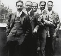 In the particular region in which this era was booming, but ventured into other parts of the world, influencing. Fashion Harlem Renaissance