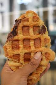 Bitches Who Brunch on Twitter: "Meet the croiffle! This delish pastry  combines our two favorite things things, a croissant and a waffle. Head to  the @Godiva Cafe in NYC and try a