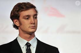 Pierre Casiraghi mêlé à une bagarre dans un night-club : Il est blessé