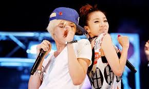 Dara and gd, probably posing for a photo. Everyone Is Excited About G Dragon And Dara Sharing A Stage In Manila Koreaboo