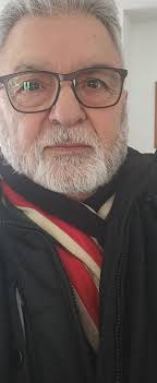 What college varsity team is in the photo?