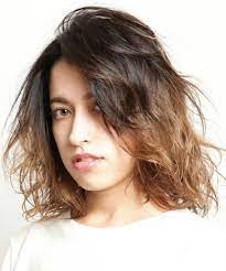 22 Of The Fresh Divine Messy Hairstyles 2019 For Women To Look More Attractive This Year Hair And Comb Hair Styles Messy Hairstyles Medium Hair Styles