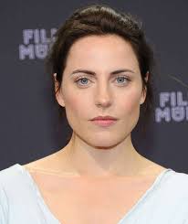 Antje Traue Fans Posts Facebook Nun bekommt die mysteriöse schöne mit der serie ´dead end´ ein. antje traue fans posts facebook