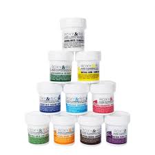 Try these super concentrated oil base colours that blend beautifully into pure or compound chocolates, but can also be blended into regular icings. Fat Dispersible Natural Food Colouring Cake Decorating