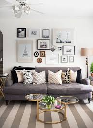 1001 Sofa Grau Beispiele Warum Sie Ein Sofa Genau Graues Sofa Vintage Couchtisch In 2020 Kleine Wohnung Wohnzimmer Dekoration Wohnung Teppiche Im Wohnzimmer
