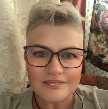 Who owns or looks after Milligan Park in Dipton, New Zealand?