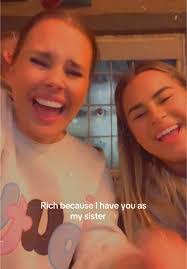 Tia Pennington's Instagram, Twitter & Facebook