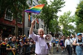 Schumer posted a photo on twitter of himself, his daughter and her fiancée celebrating pride in new york city. Sen Chuck Schumer Announces Daughter S Engagement At Pride Parade New York Daily News