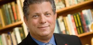 F. G. Powers Jr. pro PL: Nacházíme se v éře druhé fáze studené války. Dění  na Ukrajině vidím jako Putinův program. V budoucnu zanikne soukromí