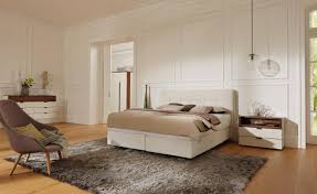 Ideen, wie du dein schlafzimmer noch gemütlicher gestalten kannst gibt es auch bei uns! Schlafzimmerbeleuchtung Gestalten Ideen Bei Couch