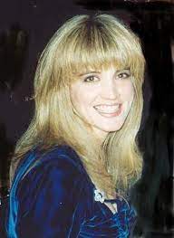 The Funniest Female Comedians Of All Time Crystal Bernard Female Comedians Comedians