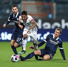 776,246 likes · 13,376 talking about this. Hsv Besiegt Bochum Und Schiesst Sich Zuruck Ins Aufstiegsrennen Welt
