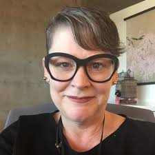 Lynette Little's Instagram, Twitter & Facebook