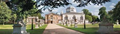 Waterfront townhouse offering superb views of the marina. Find Us Chiswick House Gardens