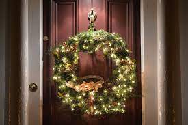 Our christmas wreaths are not only for hanging on your front door, you can also hang one of our lovely wreaths on any wall in the house to add a special festive touch to any room. The Best Real Wreaths For Christmas 2020