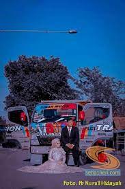 Polish your personal project or design with these dump truck transparent png images, make it even more personalized and more attractive. Foto Foto Prewedding Truk Mania Gans Setia1heri Com