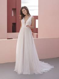 Farbige akzente am brautkleid liegen. White One 2021