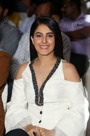 Beauty Galore HD : Isha Talwar At IIFA Utsavam Press Meet