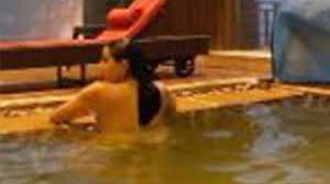 Sara Ali Khan की Semi-Nude Photos Kashmir Trip पर हुई Viral, Check Out |  FilmiBeat