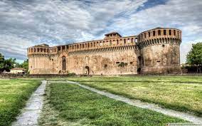 Imola lies along the santerno river, southeast of bologna. The Rocca Sforzesca Of Imola Italy Free 4k Hd Wallpapers