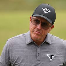 Phil Mickelson combative with reporter amid LIV Golf denial by OWGR
