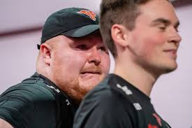 Photos: Bye bye headset! Chris "Simp" Lehr of Atlanta FaZe celebrates  winning the 2021 Call of Duty League championship by throwing his headset  off