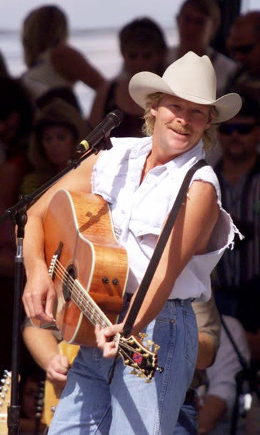 Alan Jackson, from overnight country sensation to final concert