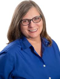 Sandy Farris's Instagram, Twitter & Facebook