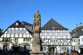 Im namen der mitarbeiter begrüßen wir sie als gast herzlichst in unserem hotel hotel am kurpark brilon. Geschichte