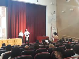 Check spelling or type a new query. Fcomus Sur Twitter Entrega De Bandas En La Graduacion Del Doble Grado De Periodismo Y Comunicacion Audiovisual Fcom